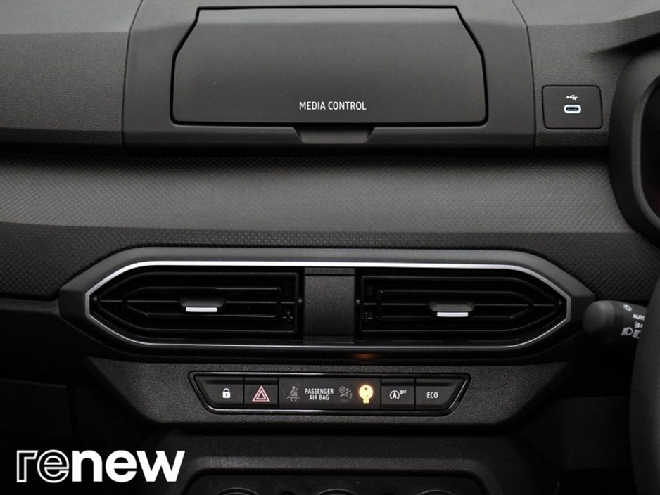 Dacia Sandero Essential TCe 90 5Sp NBI — thumbnail 22