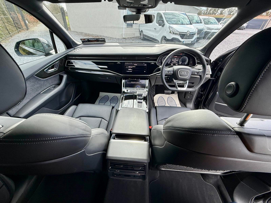 2024 Audi Q7 3L Petrol Plug-in Hybrid For Sale Images