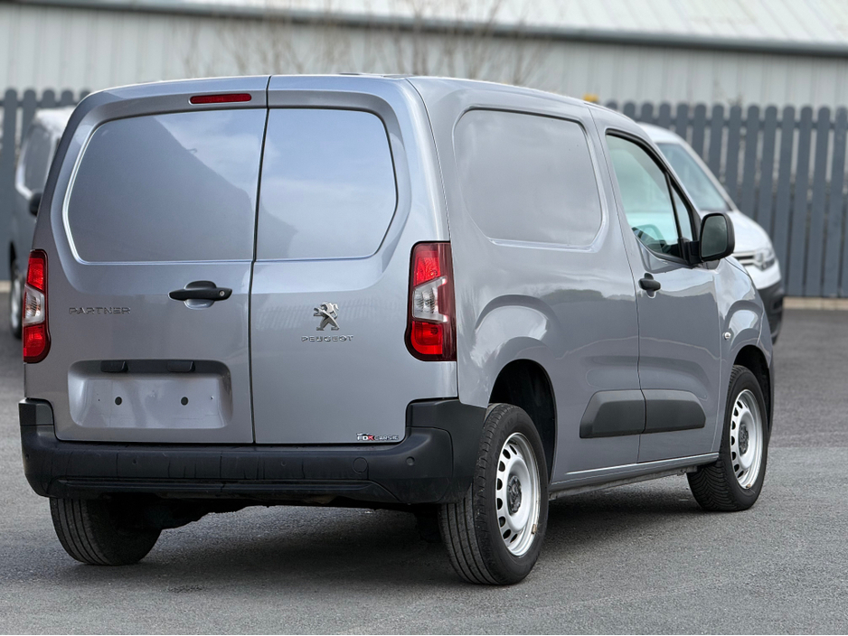 2023 Peugeot Partner 1.5L Diesel For Sale Images