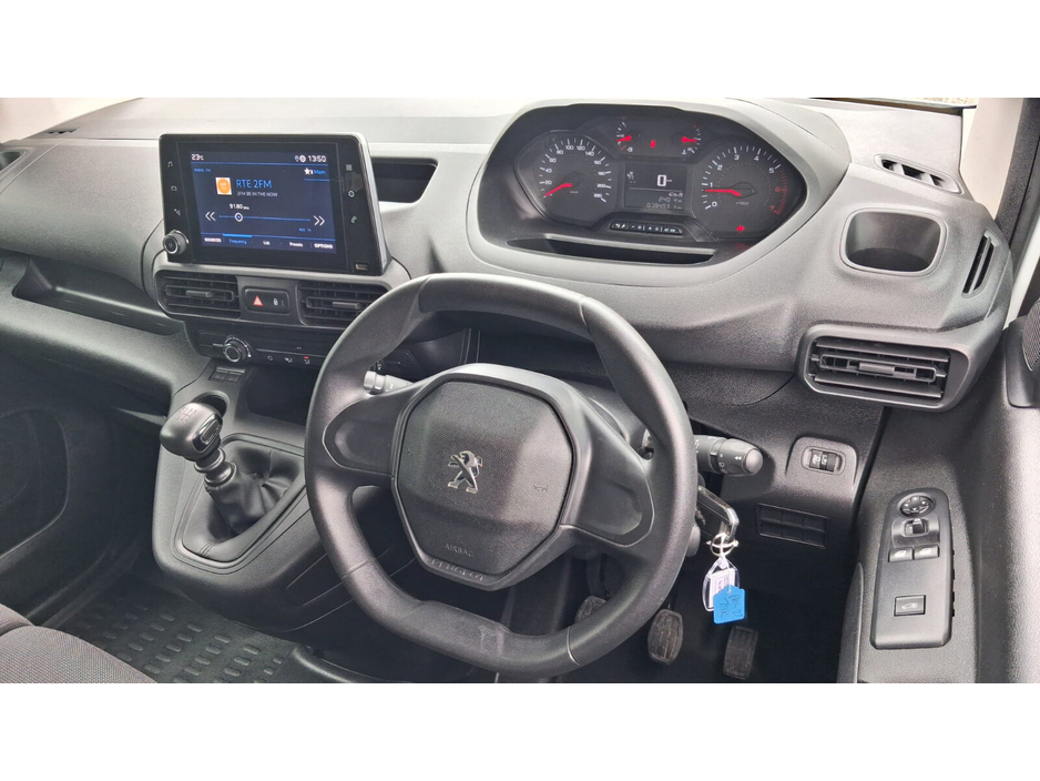 2023 Peugeot Partner 1.5L Diesel For Sale Images