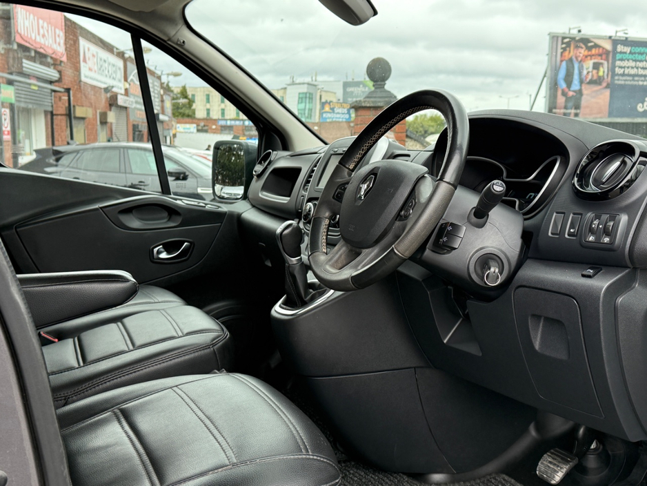 2021 Renault Trafic 2L Diesel For Sale Images