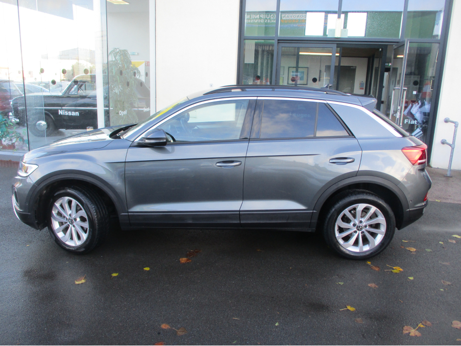 2024 Volkswagen T-Roc 2L Diesel For Sale Images