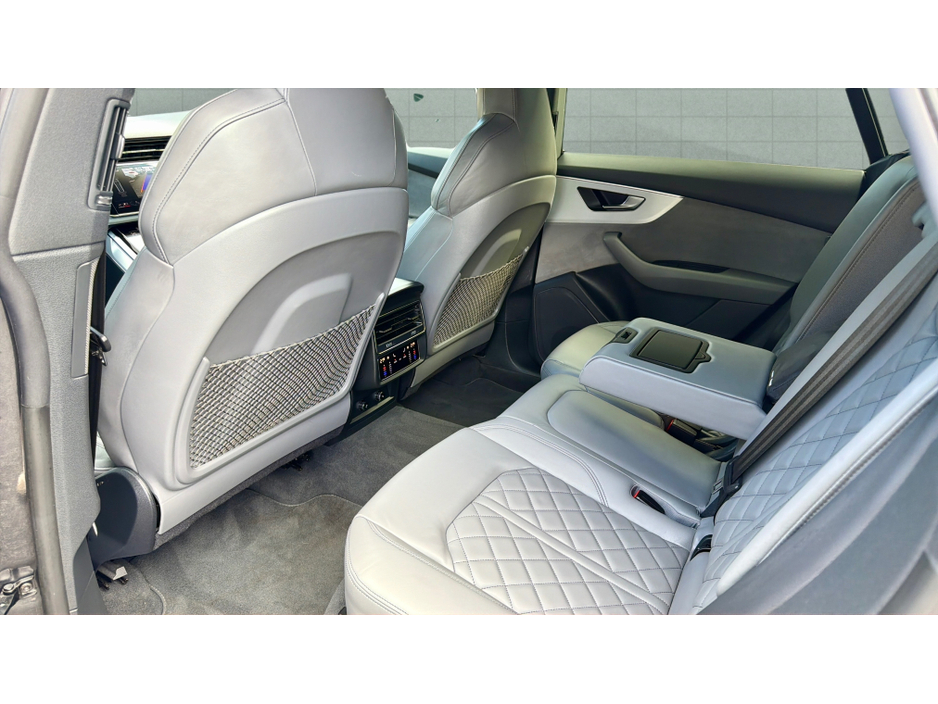 2023 Audi Q8 3L Diesel For Sale Images