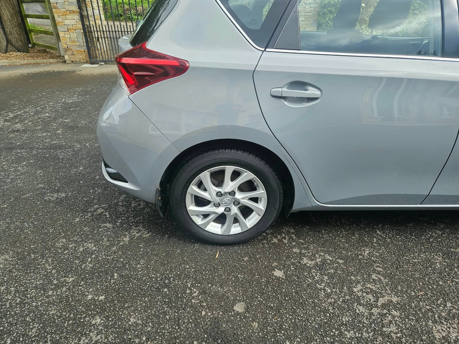 2018 Toyota Auris 1.8L Petrol Hybrid For Sale Images