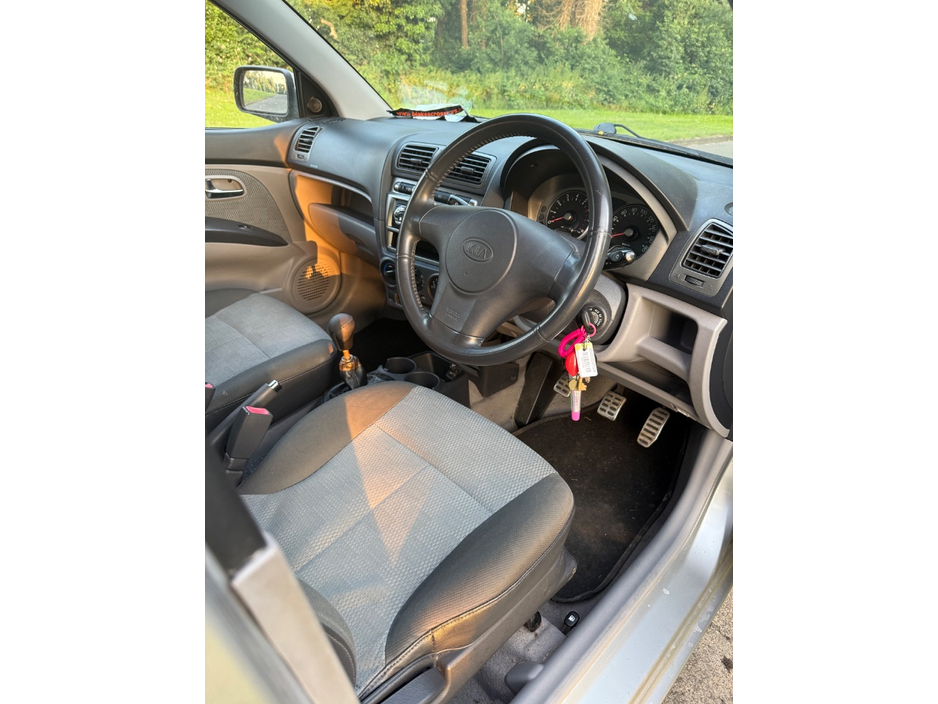 Kia Picanto 1.0 EX 5DR — thumbnail 5