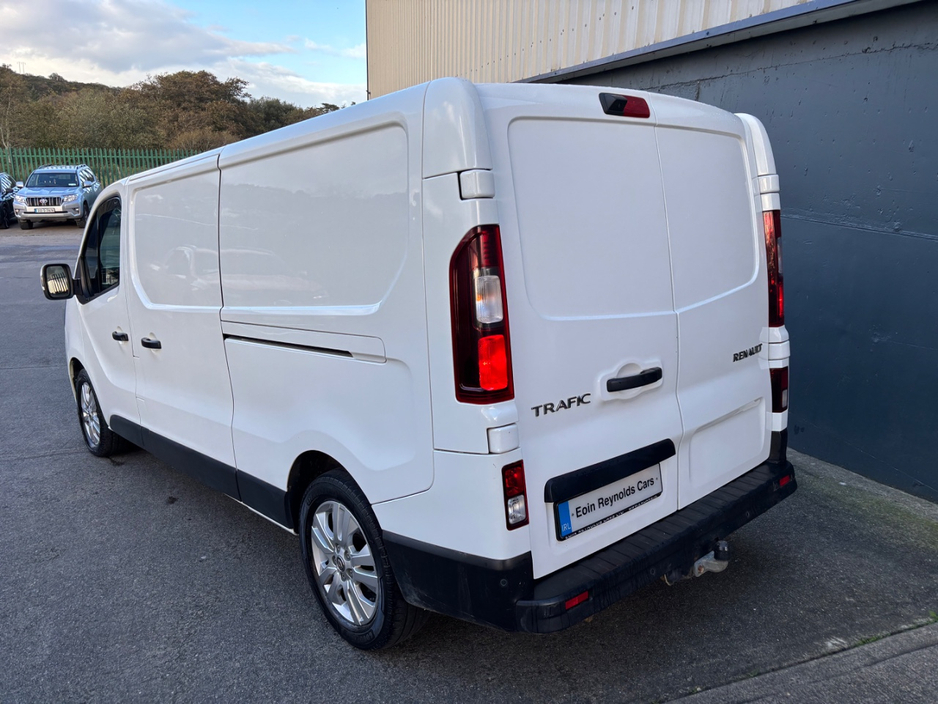 2022 Renault Trafic 2L Diesel For Sale Images