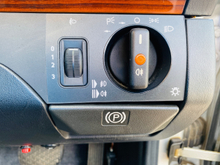1995 Mercedes-Benz E Class 2.8L Petrol For Sale Images