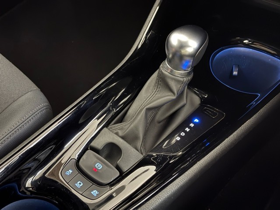 Toyota C-HR — thumbnail 14