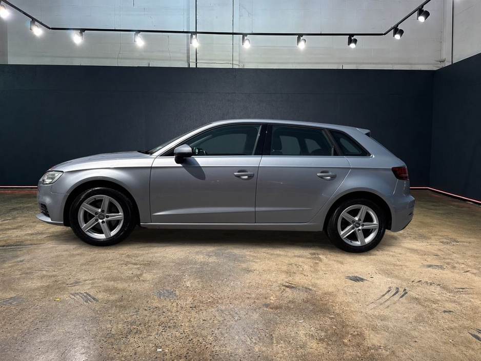Audi A3 1.4 TFSI AUTOMATIC - FACTORY ALLOYS - CRUISE CONTROL - REAR CAMERA/PARKING RADAR - MULTI FUNCTION STEERING WHEEL — thumbnail 6