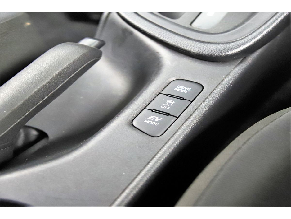 Toyota Yaris 1.5 PETROL HYBRID *REVERSE CAM*PARK SENSORS* — thumbnail 24