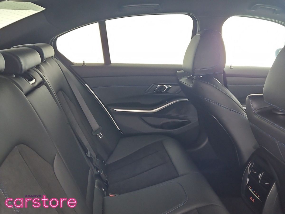 BMW 3 Series 330E M Sport Auto Massive Spec — thumbnail 10