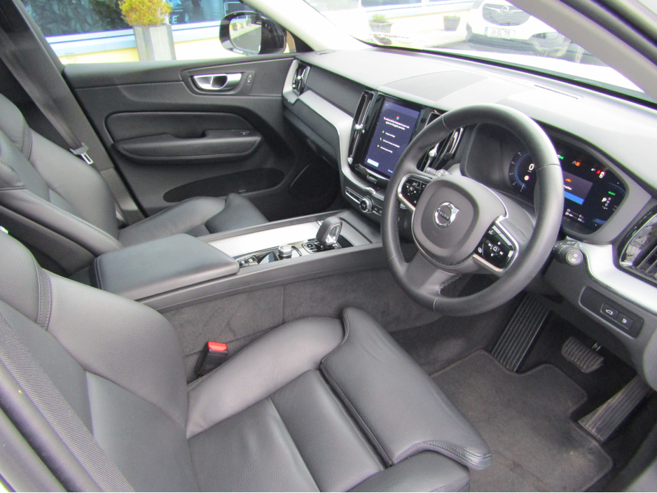 2023 Volvo XC60 2L Petrol Plug-in Hybrid For Sale Images