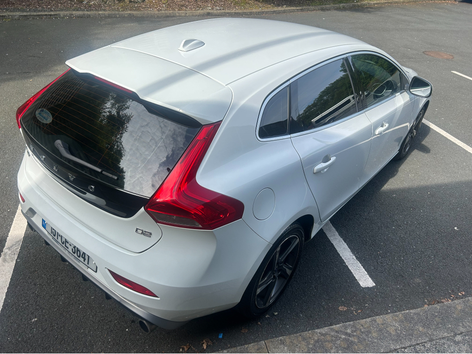 2015 Volvo V40 2L Diesel For Sale Images