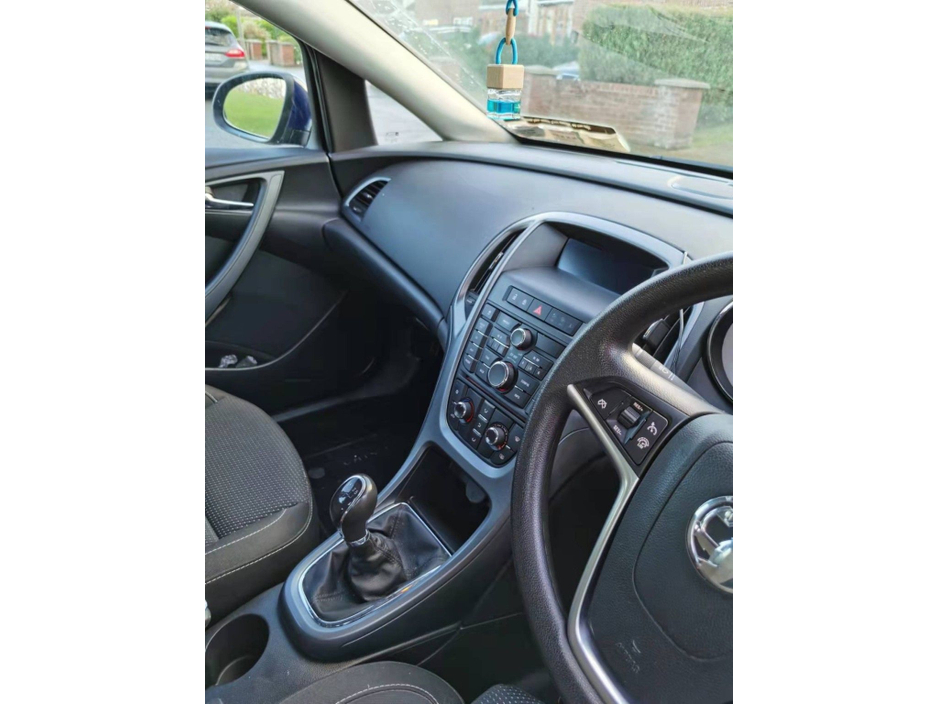 Opel Astra 1.2 SC Estate Diesel Manual (95bhp) — thumbnail 5