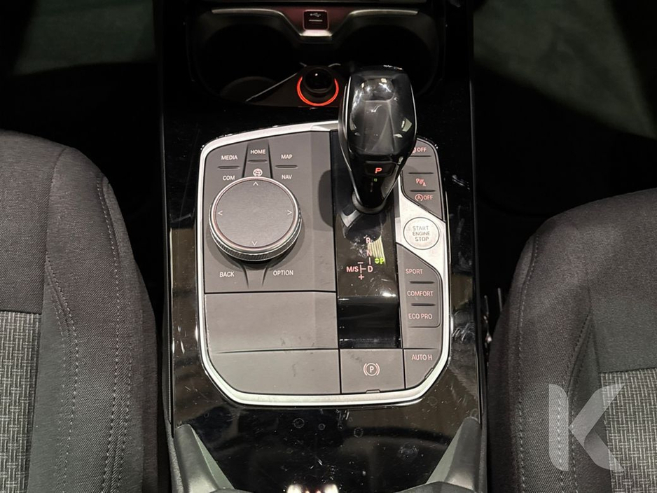BMW 1 Series 1.5 AUTOMATIC PLAY EDITION - FACTORY ALLOYS - DIGITAL DASH - ELECTRIC SEAT/BOOT - REAR CAMERA/PARKING RADAR — thumbnail 18