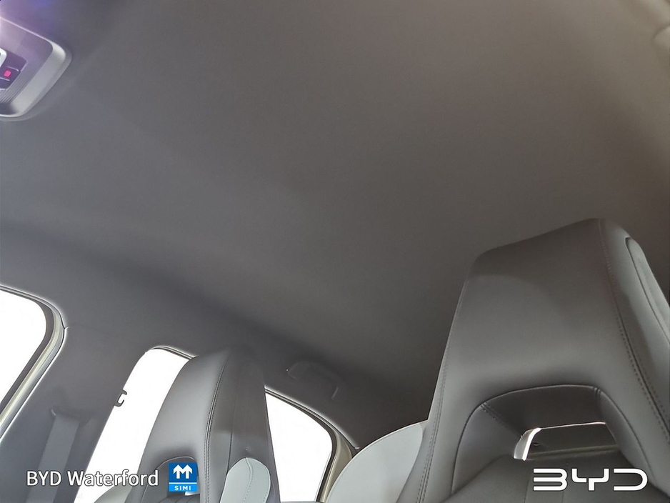 BYD Dolphin Surf *Demo Sale NOW ON* BOOST MODEL - 43.2kWh battery, up to 322km range. Includes Reversing Camera, Adaptive Cruise Control, Climate Control, Sat Nav, and Keyless Start. — thumbnail 15