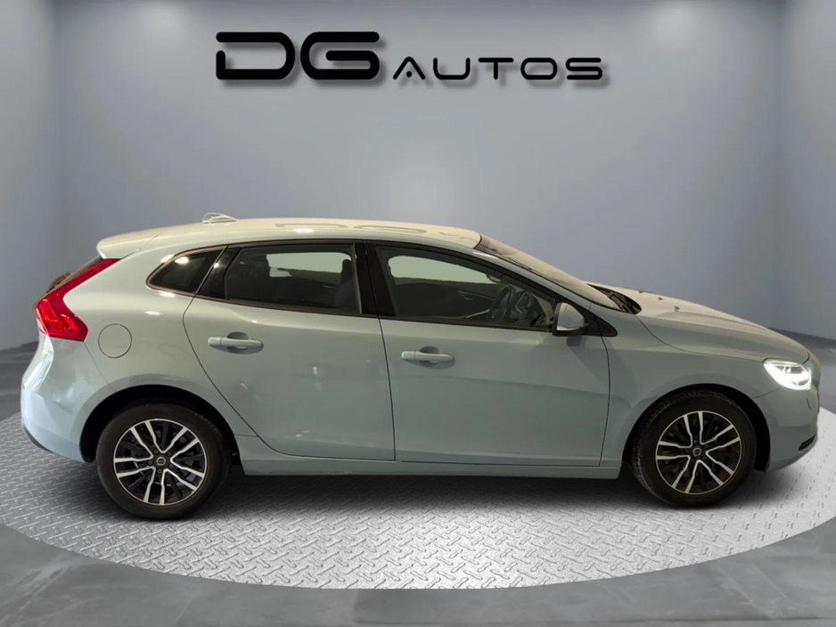 2018 Volvo V40 1.6L Petrol For Sale Images