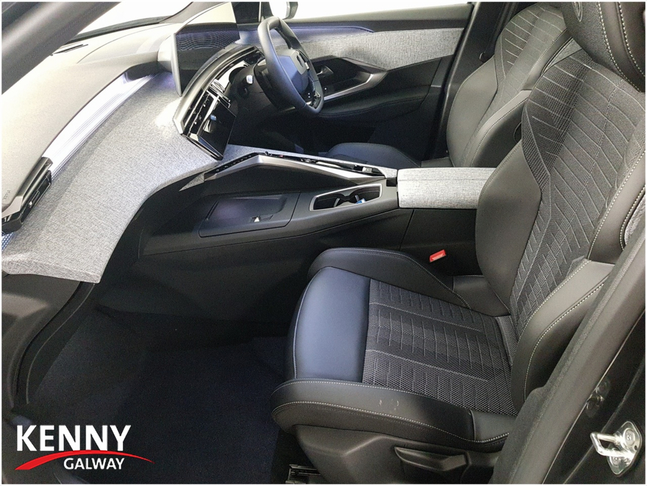 2025 Peugeot 5008 1.2L Petrol For Sale Images