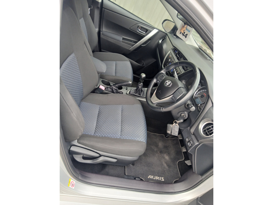 2014 Toyota Auris 1.3L Petrol For Sale Images
