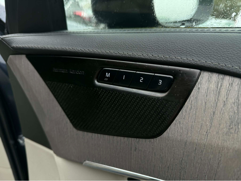 2023 Volvo XC90 2L Petrol Plug-in Hybrid For Sale Images