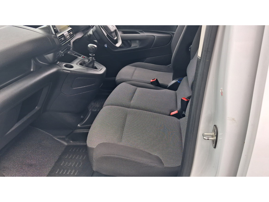 2023 Peugeot Partner 1.5L Diesel For Sale Images