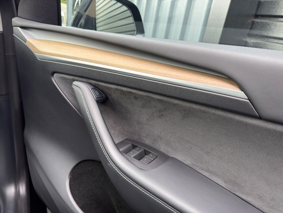 2022 Tesla Model Y 0L Electric For Sale Images