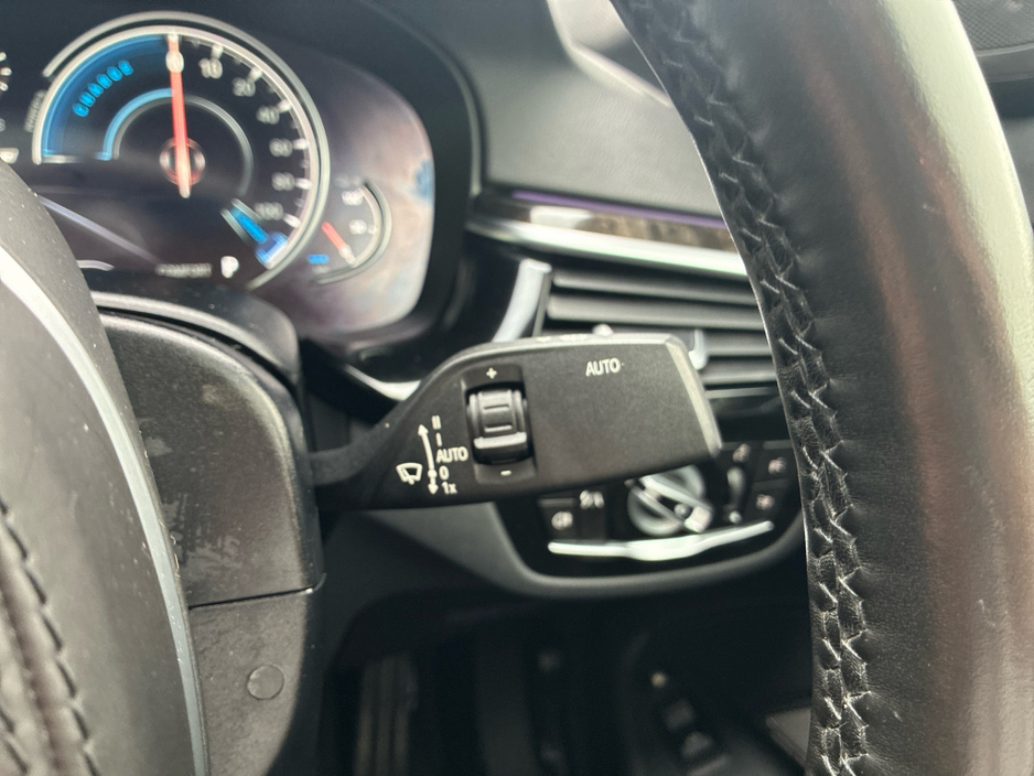 BMW 5 Series 2017 530E - M SPORT - *HIGH SPEC* — thumbnail 25