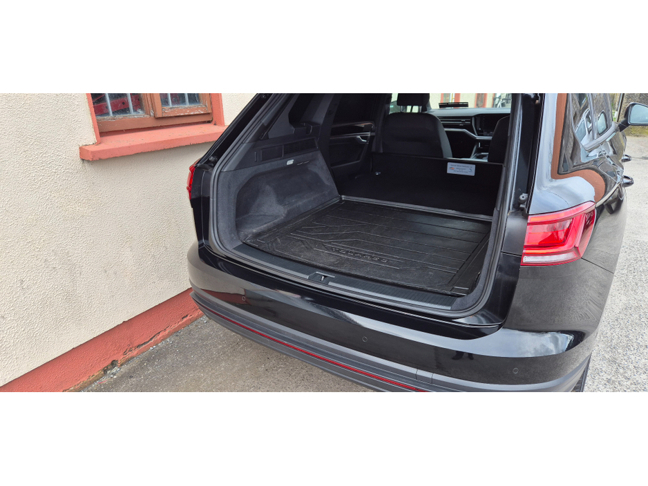 2023 Volkswagen Touareg 3L Diesel For Sale Images