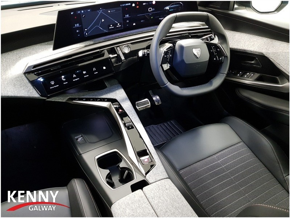 2025 Peugeot 5008 1.2L Petrol For Sale Images