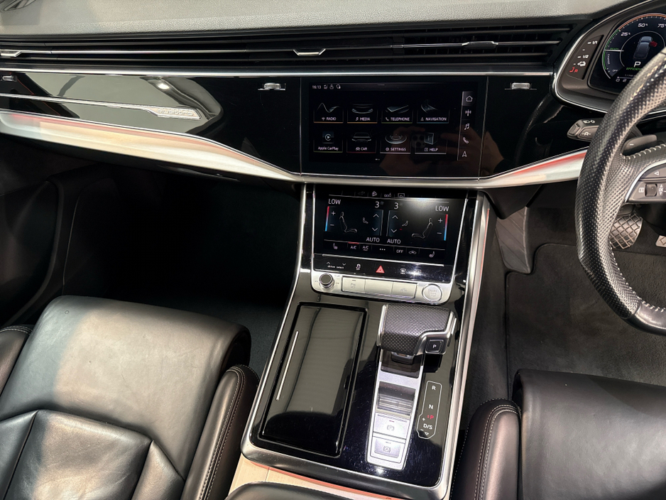 2021 Audi Q7 3L Petrol Plug-in Hybrid For Sale Images