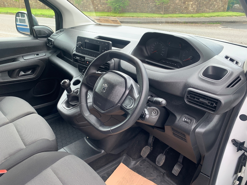 2021 Peugeot Partner 1.5L Diesel For Sale Images
