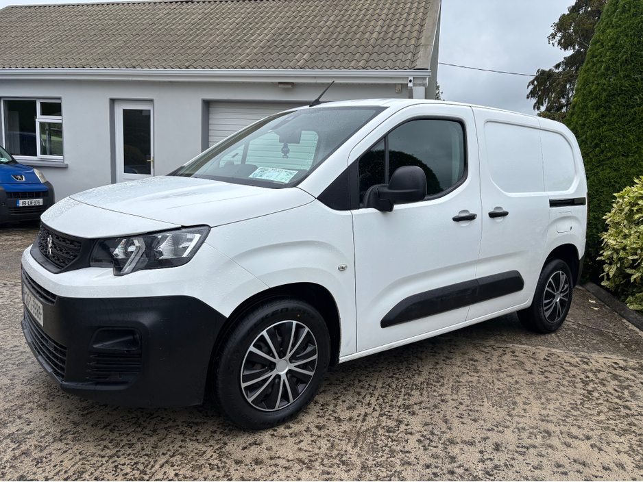 2021 Peugeot Partner 1.5L Diesel For Sale Images