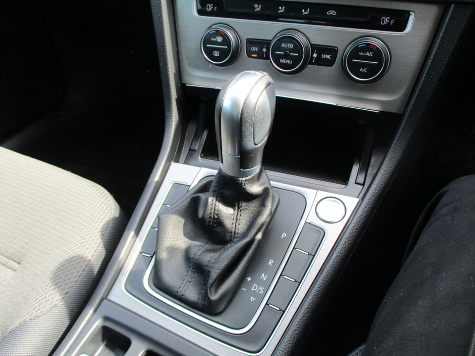 2016 Volkswagen Golf 1.2L Petrol For Sale Images