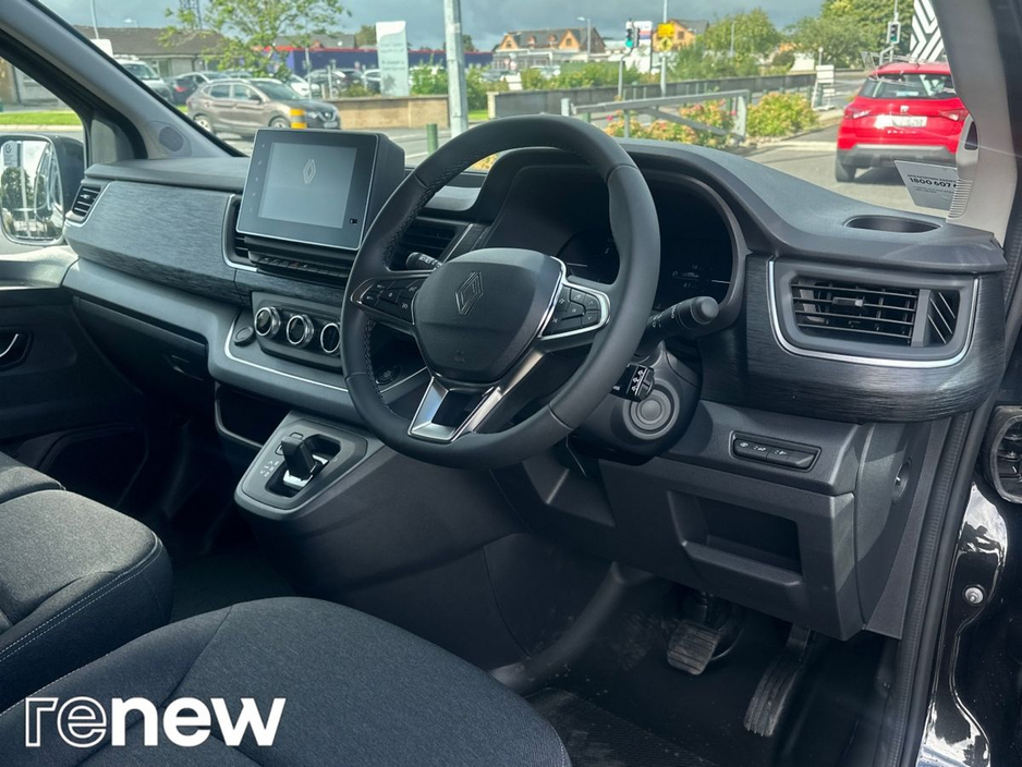 2026 Renault Trafic 2L Diesel For Sale Images