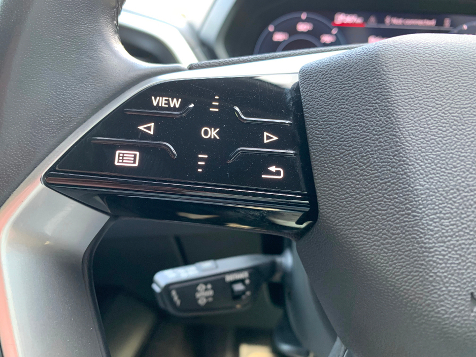 Audi Q4 e-tron E-TRON SPORT 35 EV AUTO // ONE OWNER // FULL SERVICE HISTORY // STUNNING CONDITION // 08/27 NCT AND €120 ROAD TAX // REVERSE CAMERA, HEATED SEATS AND — thumbnail 25