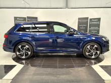 2021 Audi Q7 3L Petrol Plug-in Hybrid For Sale Images