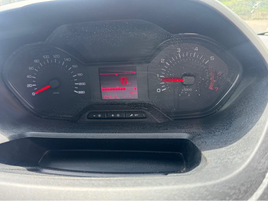 2022 Peugeot Partner 1.5L Diesel For Sale Images