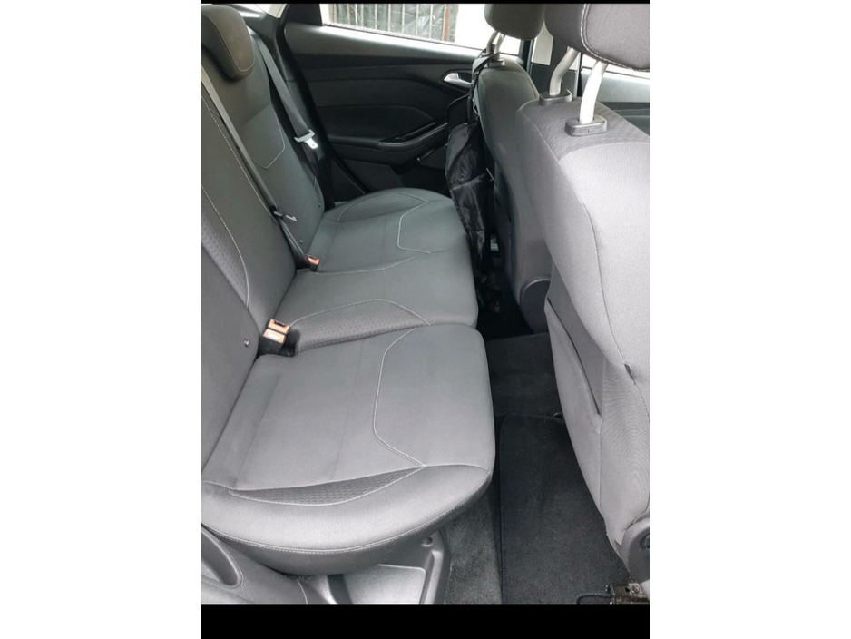 Ford Focus 1.0 ZETEC ECOBOOST 100PS 5DR T — thumbnail 9