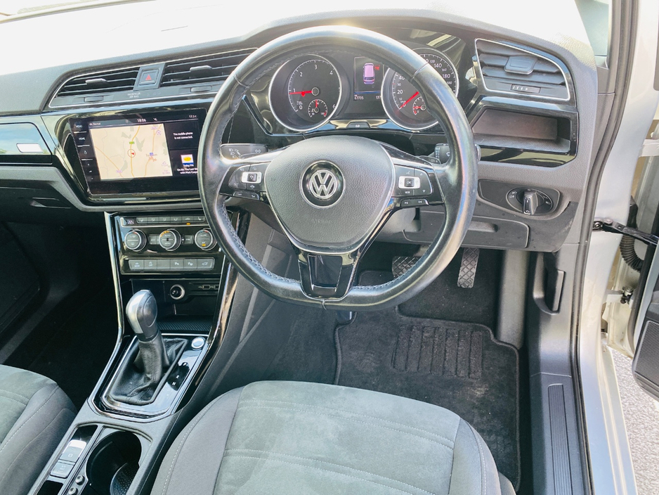2020 Volkswagen Touran 2L Diesel For Sale Images