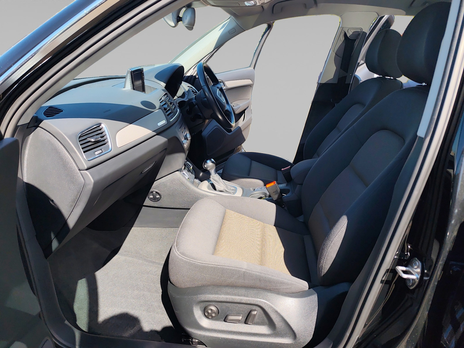 Audi Q3 2.0 Petrol Auto — thumbnail 17