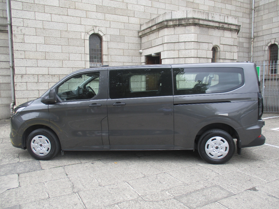 2026 Ford Transit Custom 2.5L Petrol Plug-in Hybrid For Sale Images