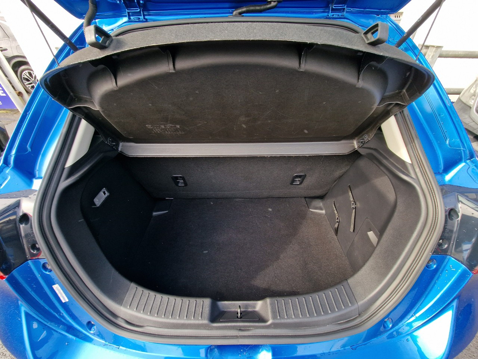 Mazda Mazda2 1.5 PETROL **LOW MILAGE, PARKING SENSORS** — thumbnail 29