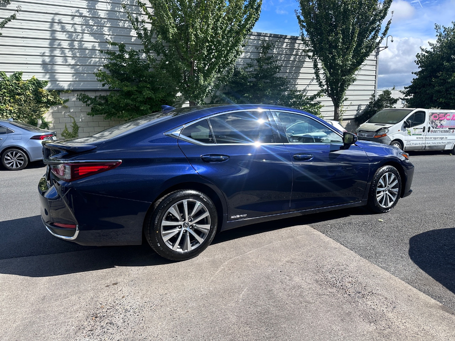 2019 Lexus ES 300 H 2.5L Petrol Hybrid For Sale Images