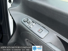 2022 Peugeot Partner 1.5L Diesel For Sale Images