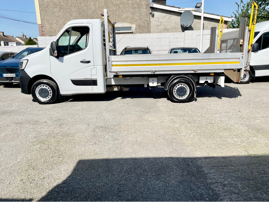 2022 Renault Master 2.3L Diesel For Sale Images