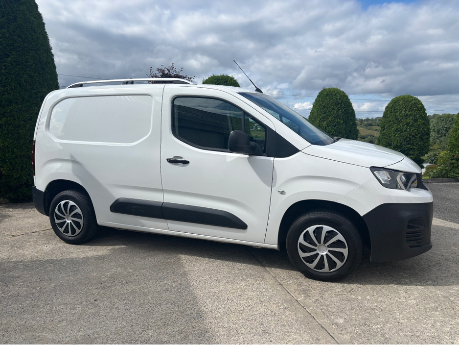 2021 Peugeot Partner 1.5L Diesel For Sale Images