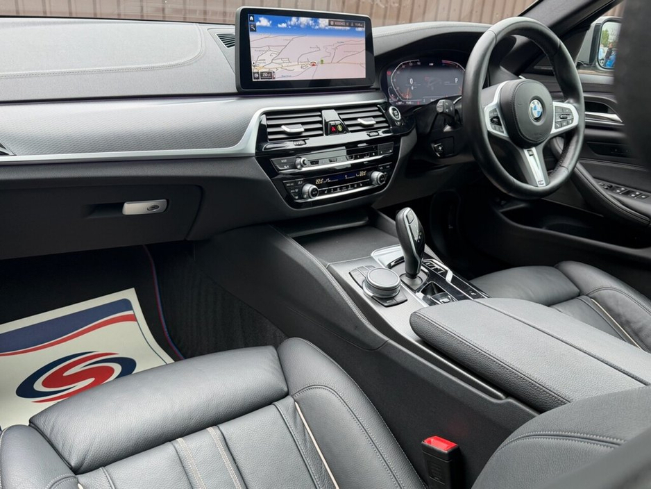 2022 BMW 5 Series 2L Diesel Hybrid For Sale Images