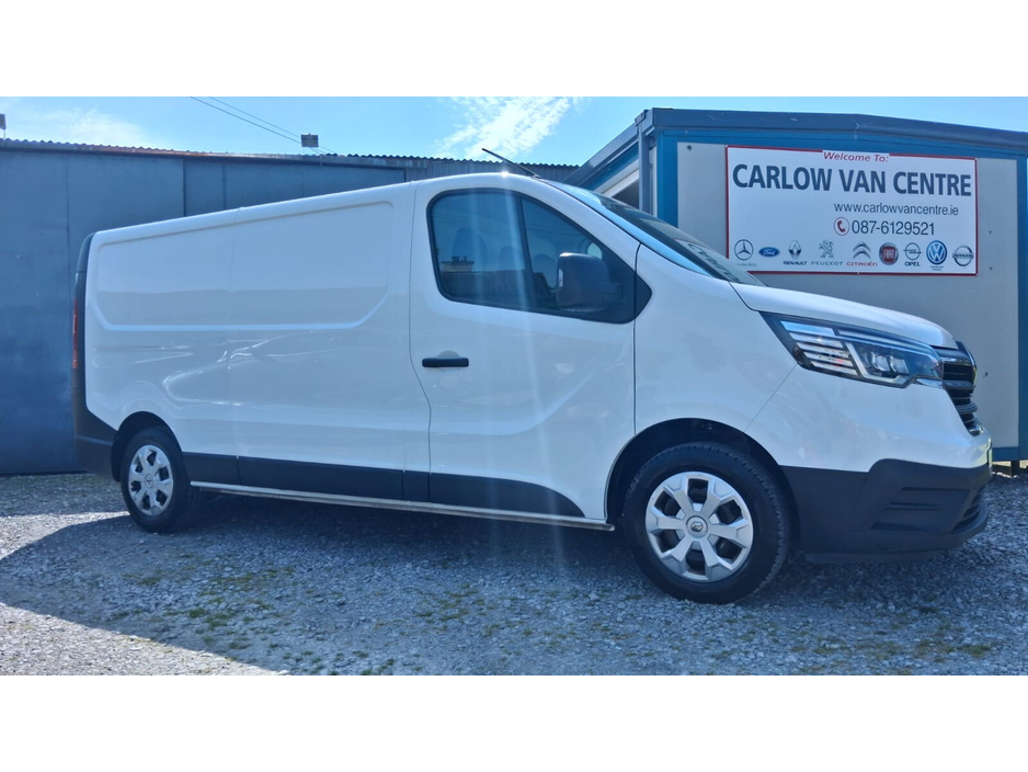 2023 Renault Trafic 2L Diesel For Sale Images