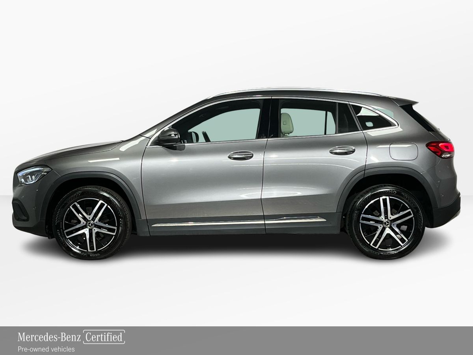 Mercedes-Benz GLA Class GLA 200 d Auto Progressive - 18 Inch Alloys - KEYLESS access - Rear View Camera - Heated Seats - Active Parking Assist Function — thumbnail 6