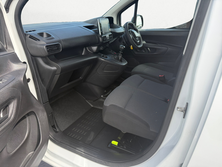 2022 Peugeot Partner 1.5L Diesel For Sale Images